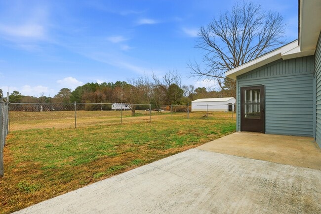 Building Photo - 121 Church of God Rd