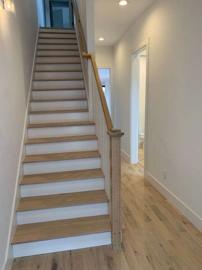 Foto del edificio - 4 Bed 3.5 Bath in Edgefield Home
