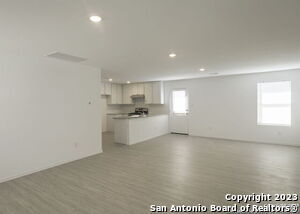 Foto del edificio - 5909 San Geronimo