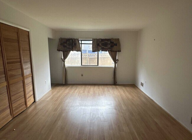 Master bedroom - 10 Wrightwood Pl