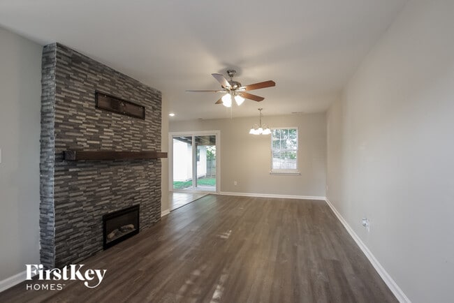 Building Photo - 5802 Crosswinds Ct