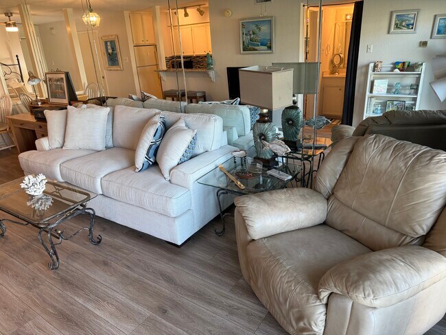 Foto del edificio - 104 Yacht Club Ln