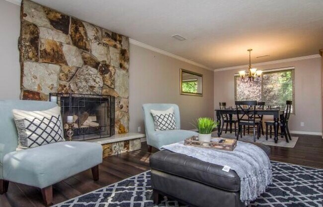 Foto del edificio - 6629 S Guntherwoods Ln