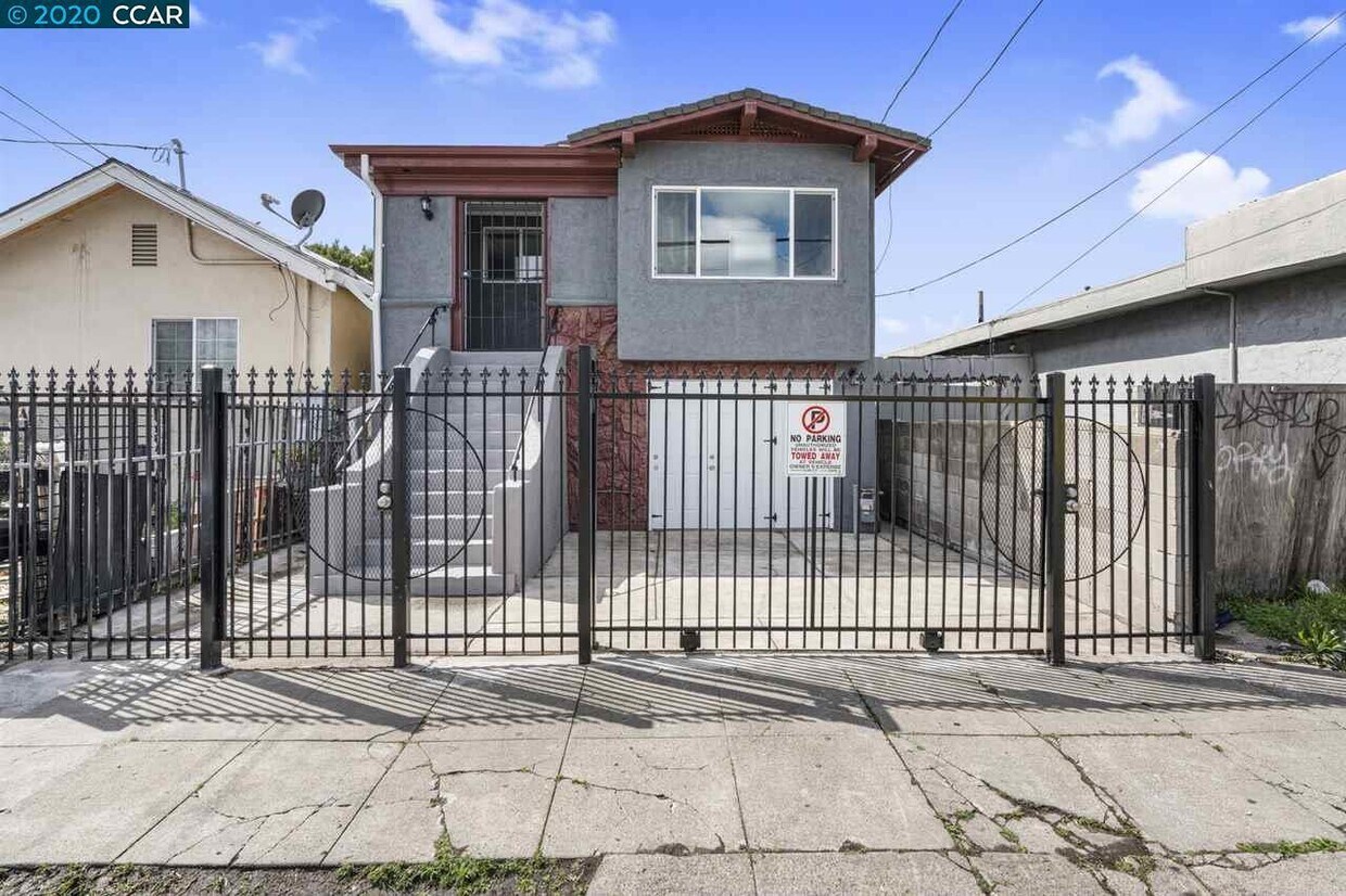 Primary Photo - 687 7th St