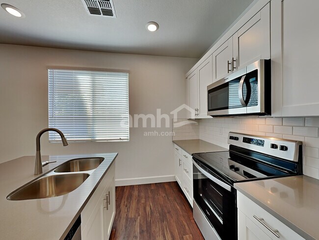 Foto del edificio - 4219 W St Charles Ave