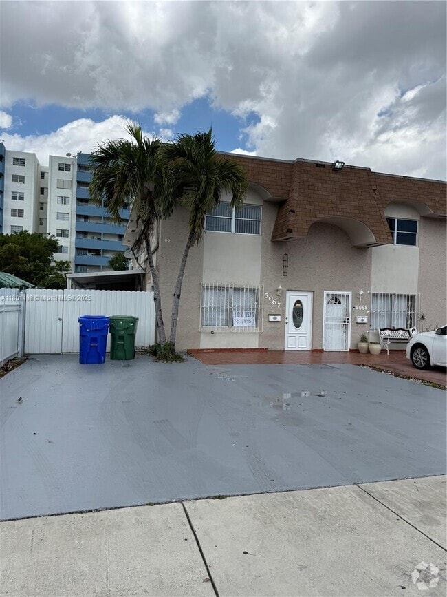 Building Photo - 5067 NW 5th St