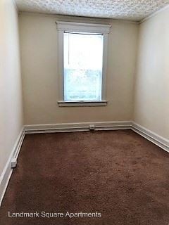 Building Photo - 1424 W 10th St