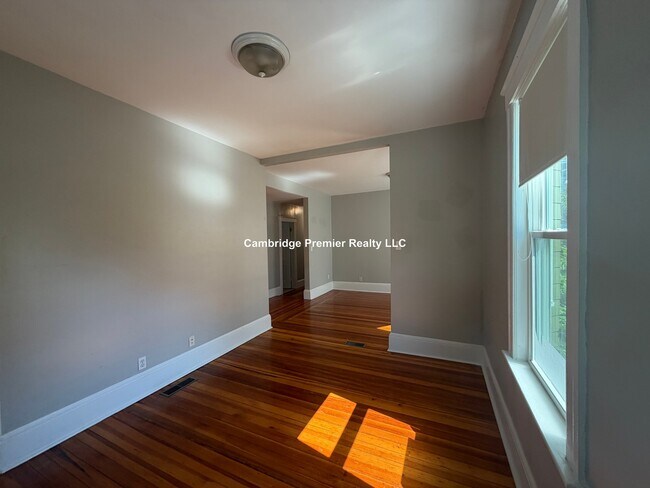 Foto del edificio - 15 Waldo Ave
