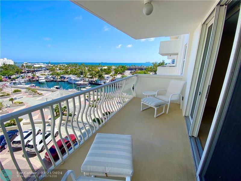 Primary Photo - 1 Las Olas Cir