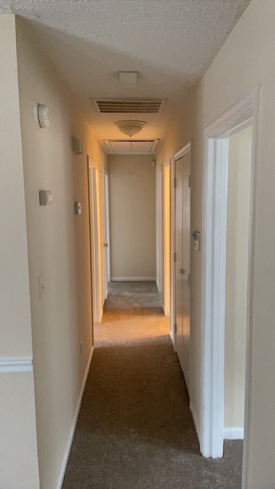 Foto del edificio - 5934 Bluebonnet Rd