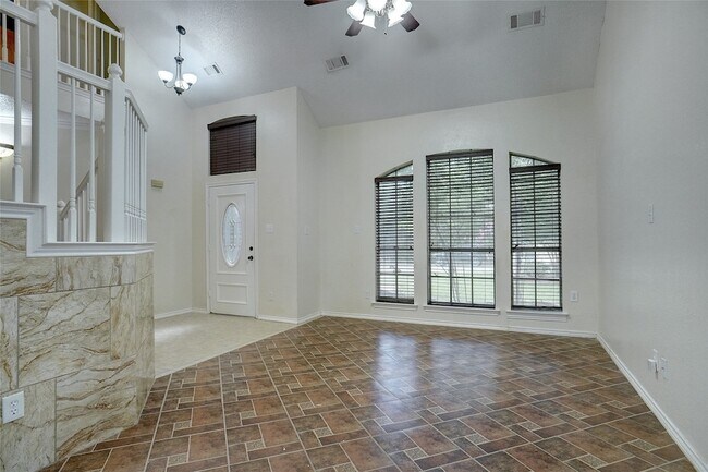 Foto del edificio - 617 Turtledove Ln