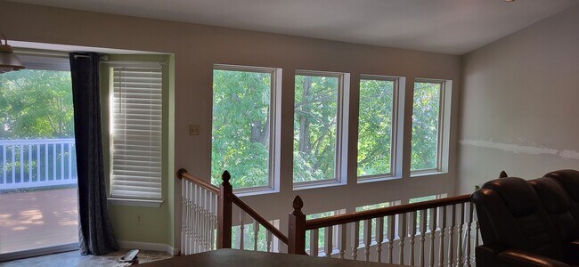 Building Photo - 1656 Ivy Chase Ln