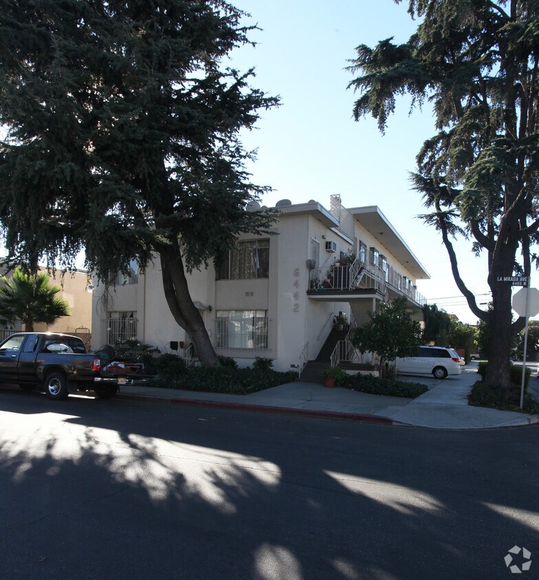 Building Photo - 1220 Cole Pl
