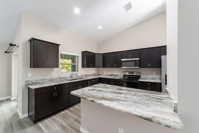 Building Photo - 8357 SW 139th Lane Rd