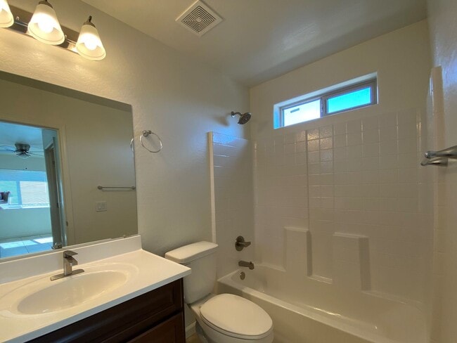 Foto del edificio - 6130 N Buckboard Dr