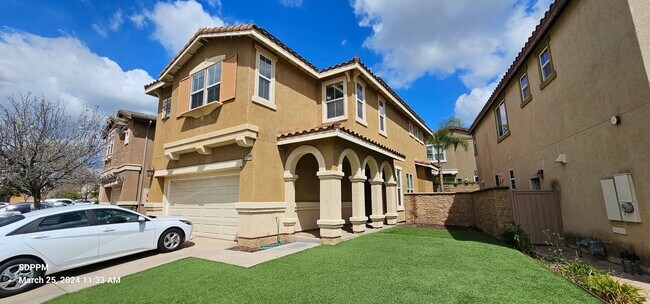 Building Photo - SANTEE - RIVERWALK - Nice 3 Bedroom / 2.5 ...