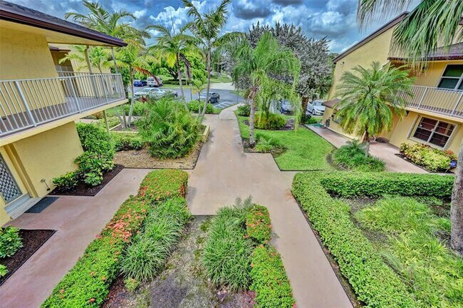 Foto del edificio - 8760 Azalea Ct