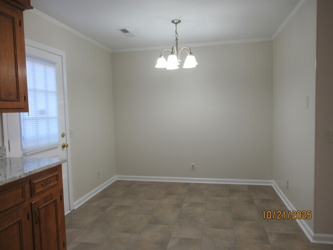 Building Photo - 22 Hackberry Ct