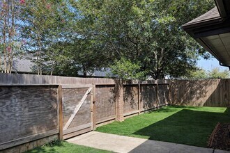Building Photo - 12026 Mighty Oak Dr