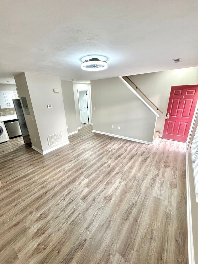 Building Photo - 2029 Mountain View Terrace SW