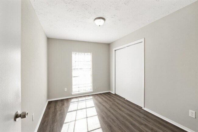 Building Photo - 6450 Bazel Brook Dr