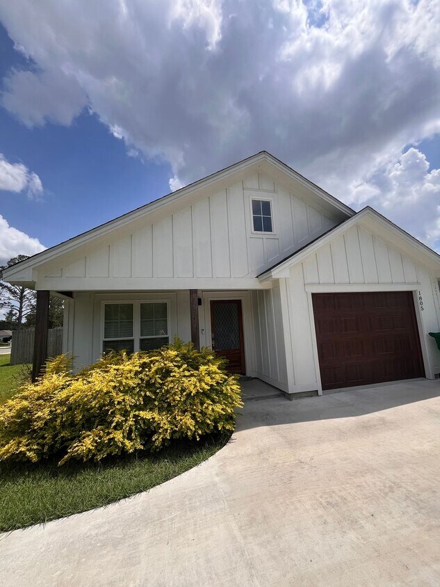 Foto principal - 1805 Northside Dr