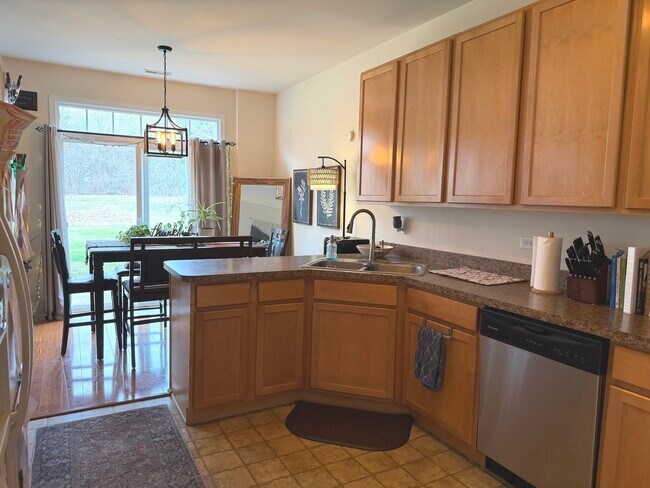 Foto del edificio - 2554 Evergreen Cir