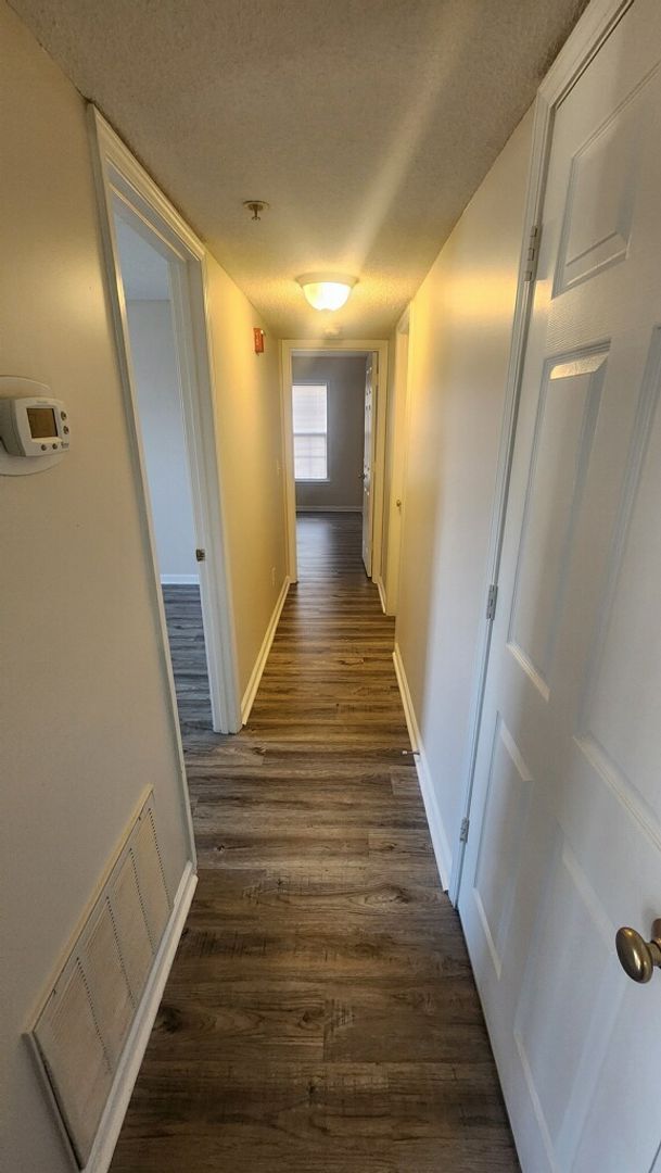 Foto del edificio - ****** $200 OFF FIRST FULL MONTH OF RENT ******