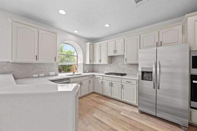 Foto del edificio - 3103 Cashell Wood Dr