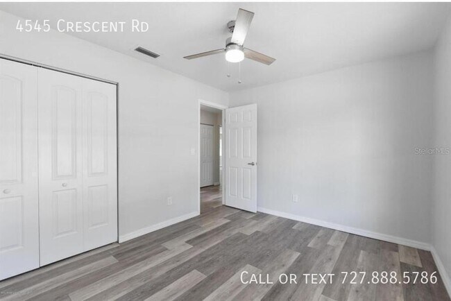 Foto del edificio - 4545 Crescent Rd