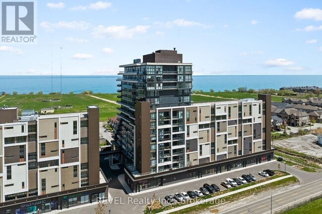 Photo du bâtiment - 550-1550 N Service Rd
