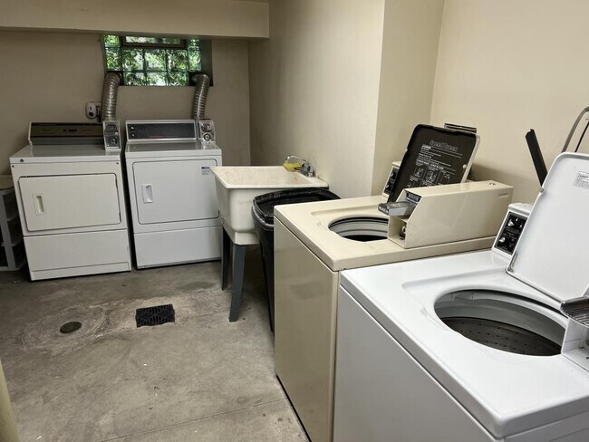 Foto del edificio - 1 bedroom in Chicago IL 60642
