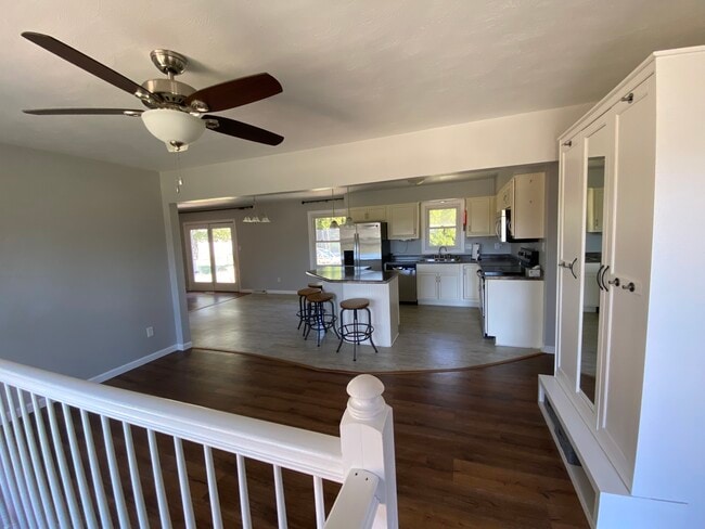 Building Photo - 2903 Sharon St