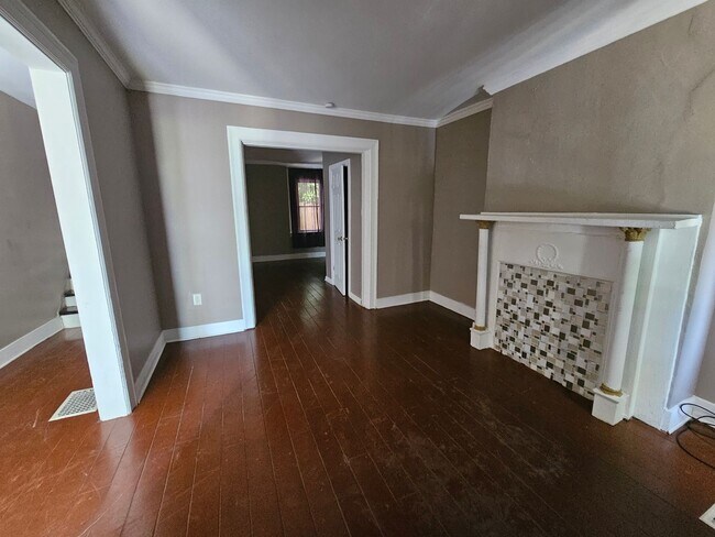 Foto del edificio - Newly updates 2 bedroom 1 bath for rent in...