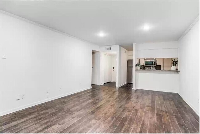 Foto del edificio - 4837 Cedar Springs Rd
