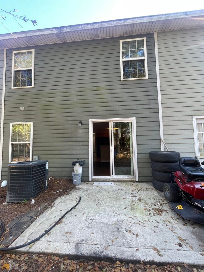 Building Photo - 105 Deep Bay Cir