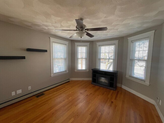 Foto del edificio - 112 Boston Ave