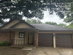 Building Photo - 315 Kalmia Dr
