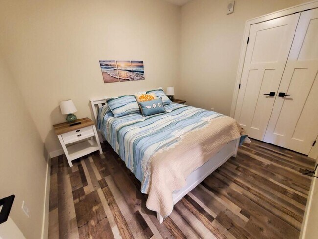 Foto del edificio - 570 Linden Dr #203