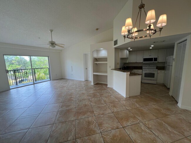 Foto del edificio - 500 Crestwood Ct N