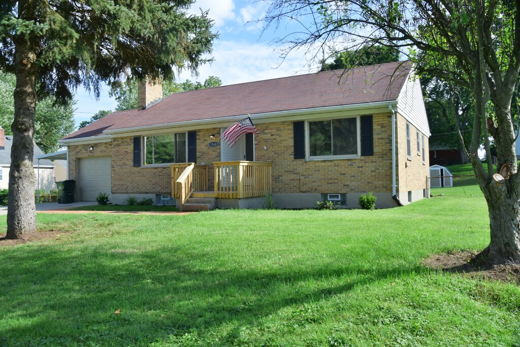 Primary Photo - 1340 BERWIN AVE