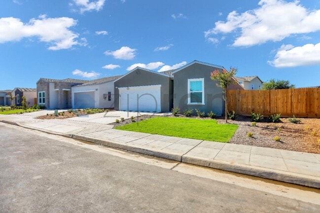 Foto del edificio - 6173 E Robinson Ave