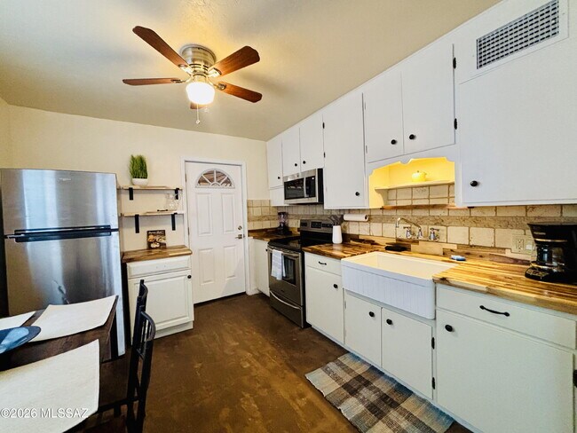 Foto del edificio - 4135 E Bellevue St
