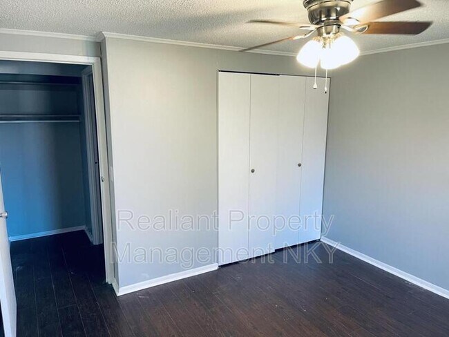 Building Photo - 802 Amhurst Dr