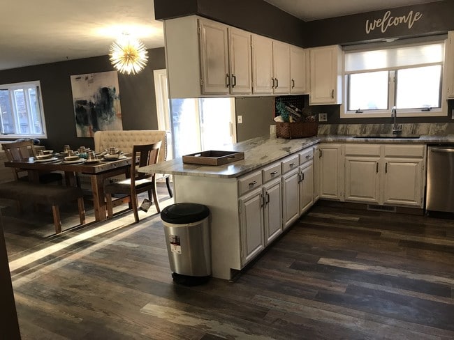 Foto del edificio - 325 Westbrook Dr