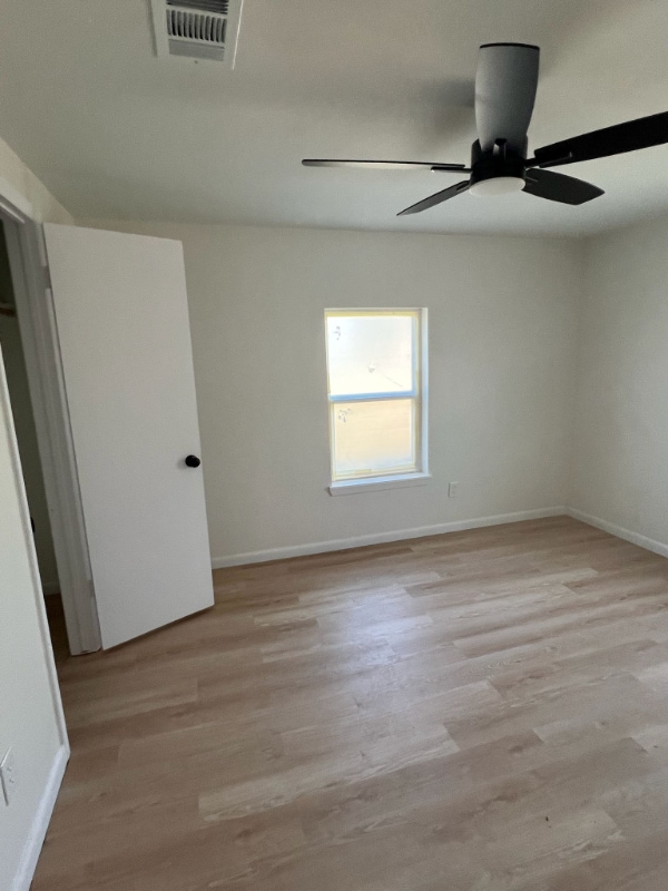 Photo - 1120 H Ave House