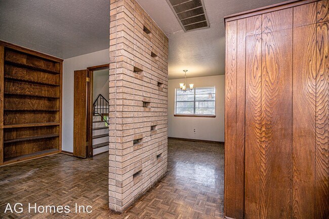 Building Photo - 3 br, 2.5 bath House - 5909 NW 72nd St