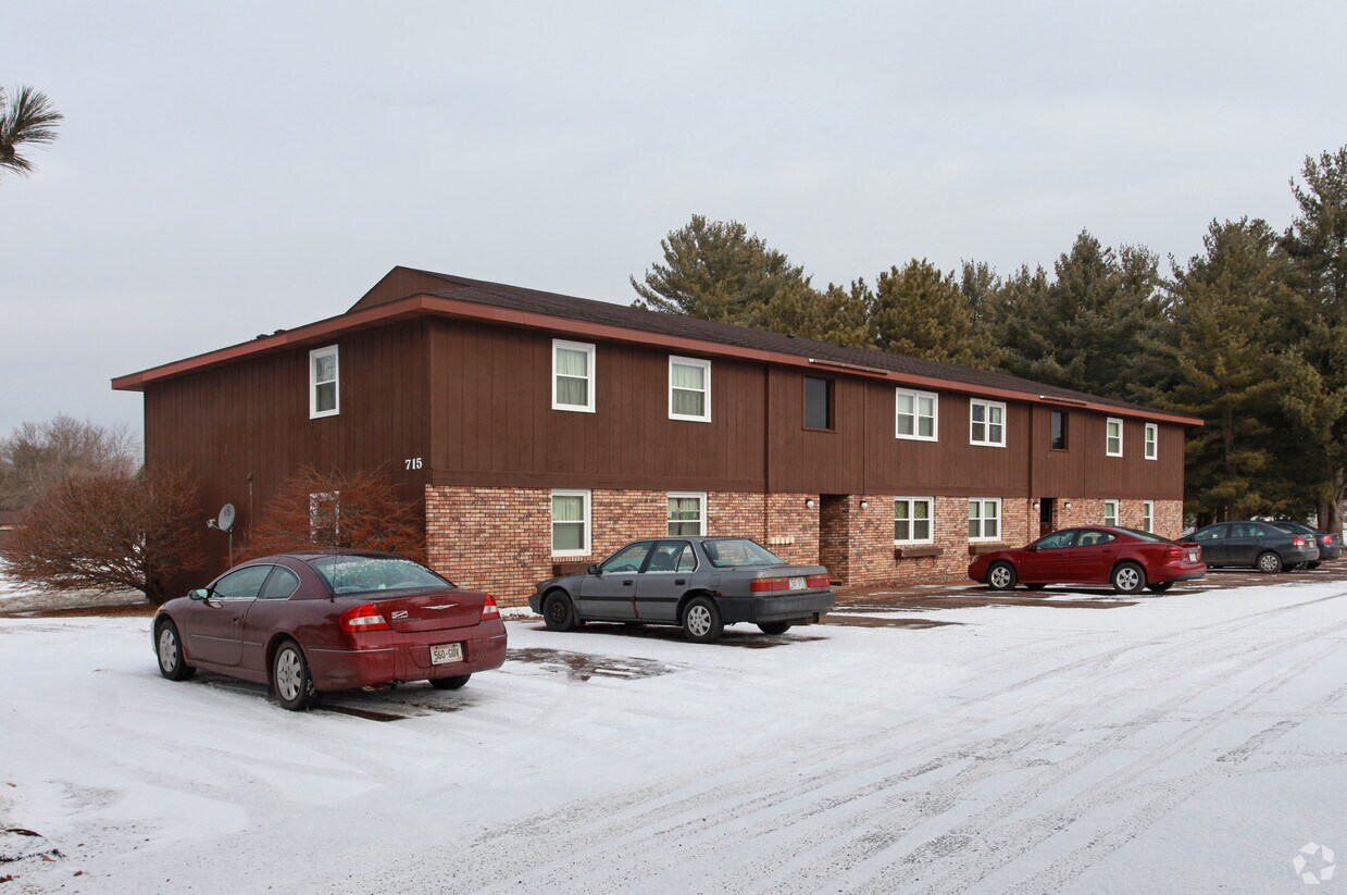 715 Terrill Rd, Menomonie, WI 54751 Apartments in Menomonie, WI