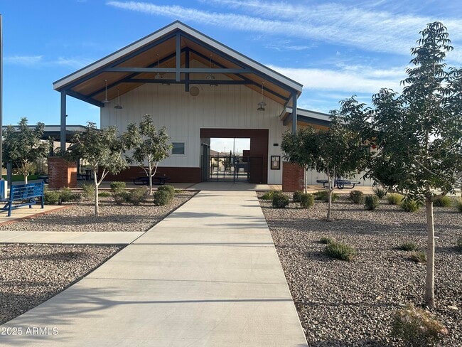 Building Photo - 782 S Olympic Dr