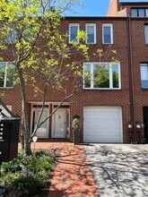 Building Photo - 2359 Boston St